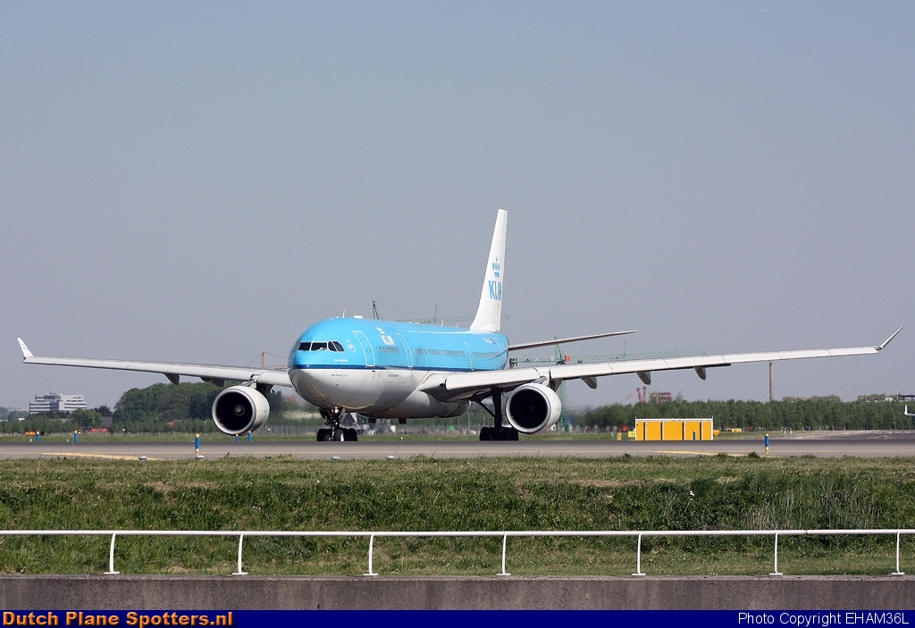 PH-AOA Airbus A330-200 KLM Royal Dutch Airlines by EHAM36L