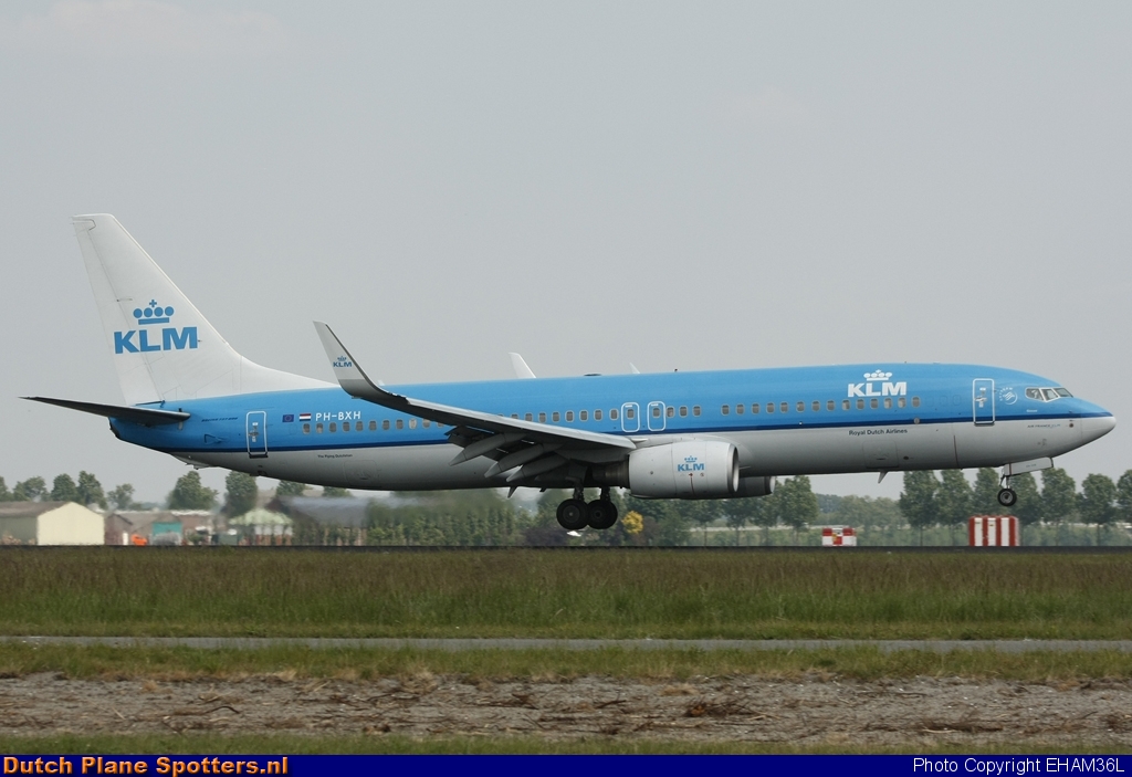 PH-BXH Boeing 737-800 KLM Royal Dutch Airlines by EHAM36L