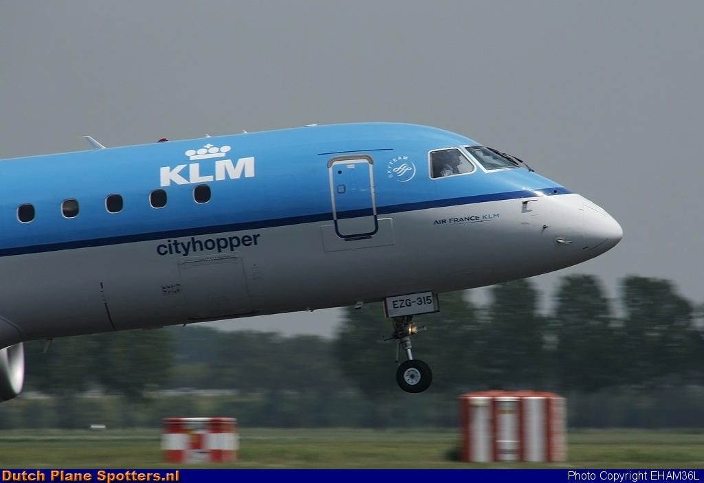 PH-EZG Embraer 190 KLM Cityhopper by EHAM36L