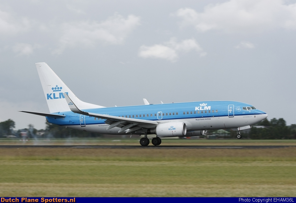 PH-BGI Boeing 737-700 KLM Royal Dutch Airlines by EHAM36L