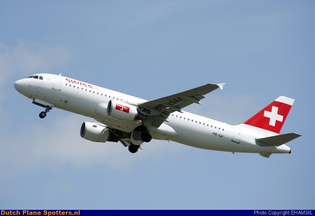 HB-IJJ Airbus A320 Swiss International Air Lines by EHAM36L