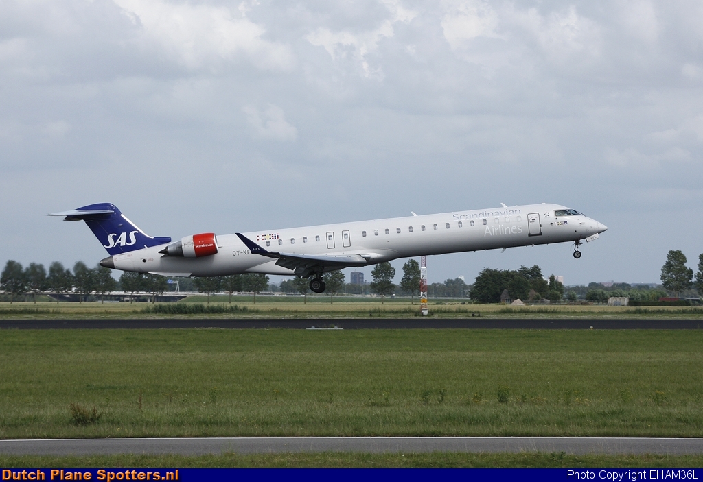 OY-KFL Bombardier Canadair CRJ900 SAS Scandinavian Airlines by EHAM36L