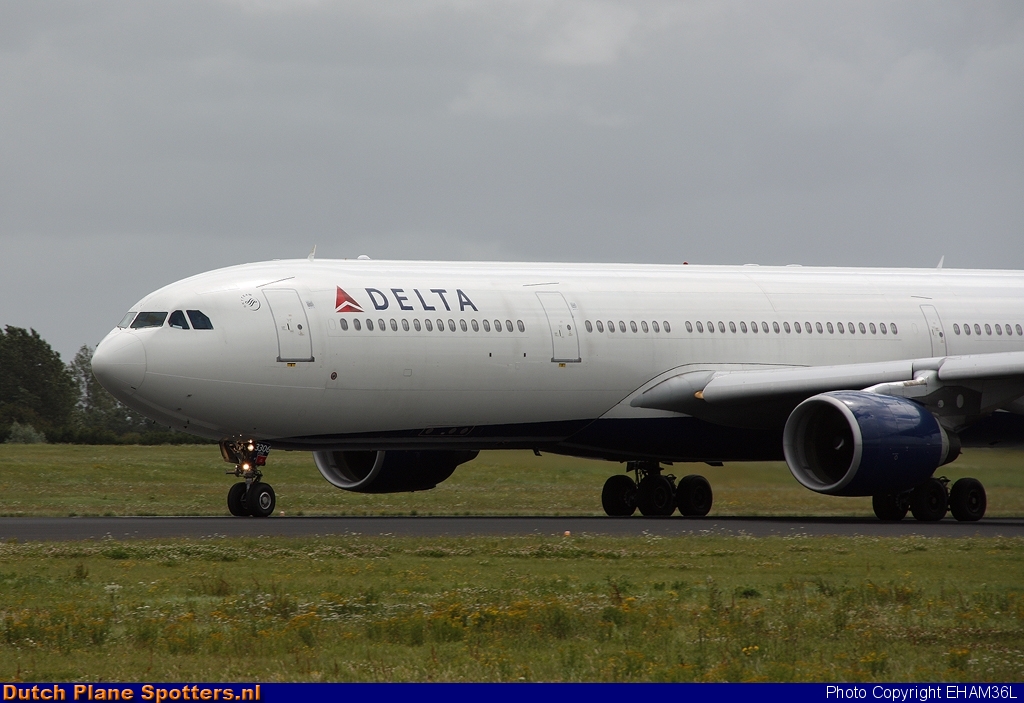 N806NW Airbus A330-300 Delta Airlines by EHAM36L