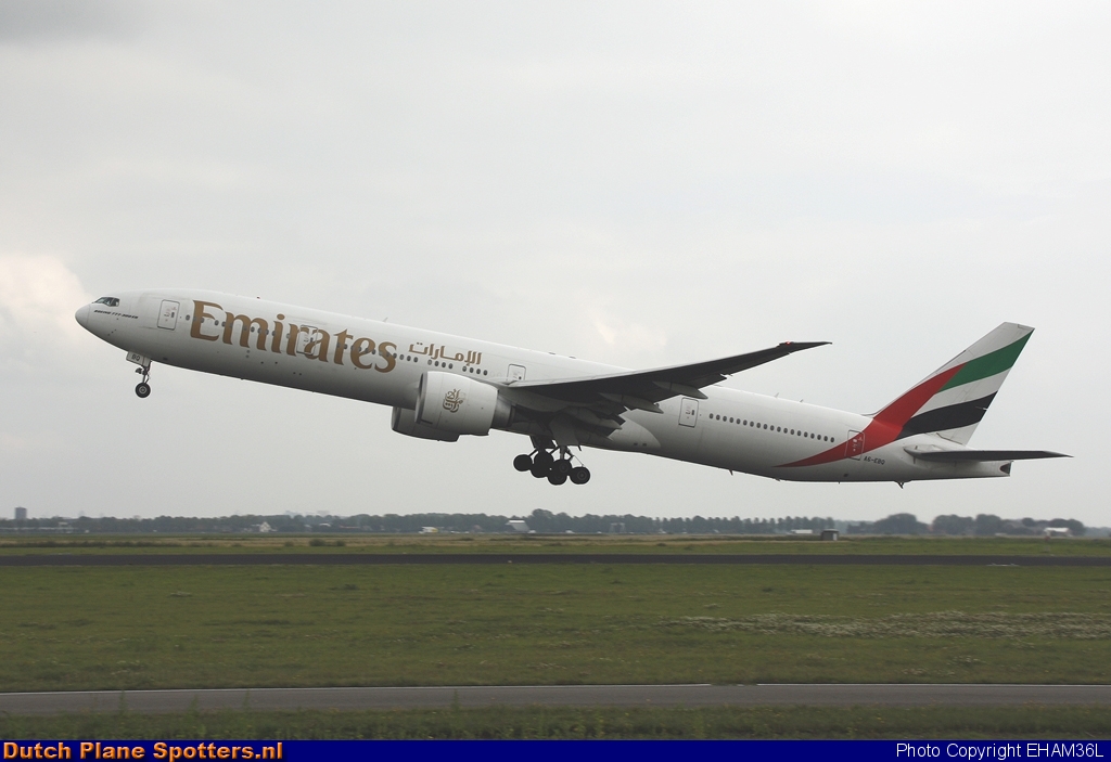 A6-EBQ Boeing 777-300 Emirates by EHAM36L
