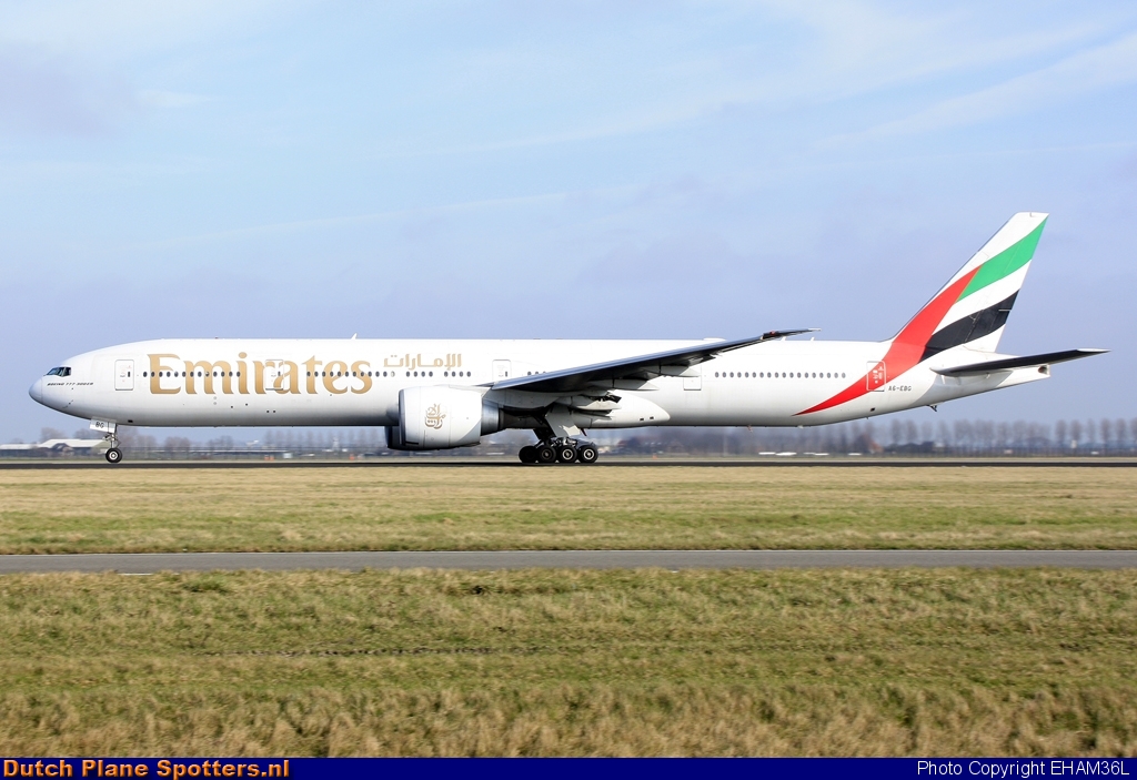A6-EBG Boeing 777-300 Emirates by EHAM36L