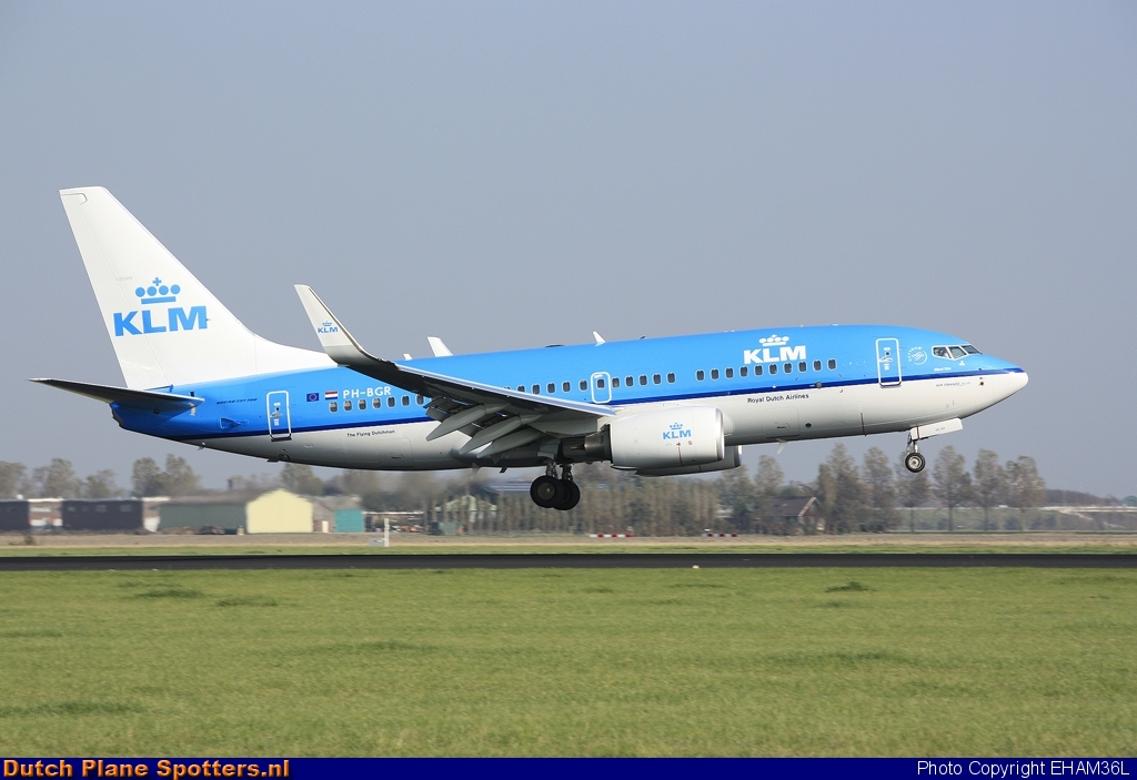 PH-BGR Boeing 737-700 KLM Royal Dutch Airlines by EHAM36L