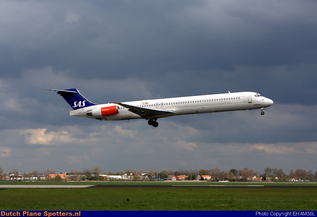 SE-DIR McDonnell Douglas MD-82 SAS Scandinavian Airlines by EHAM36L