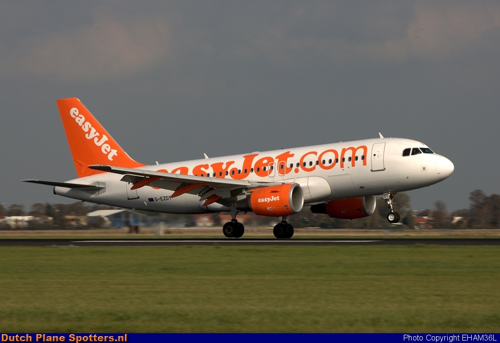 G-EZDY Airbus A319 easyJet by EHAM36L