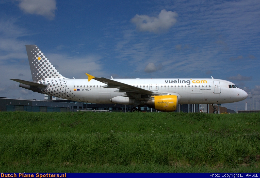 EC-HQJ Airbus A320 Vueling.com by EHAM36L