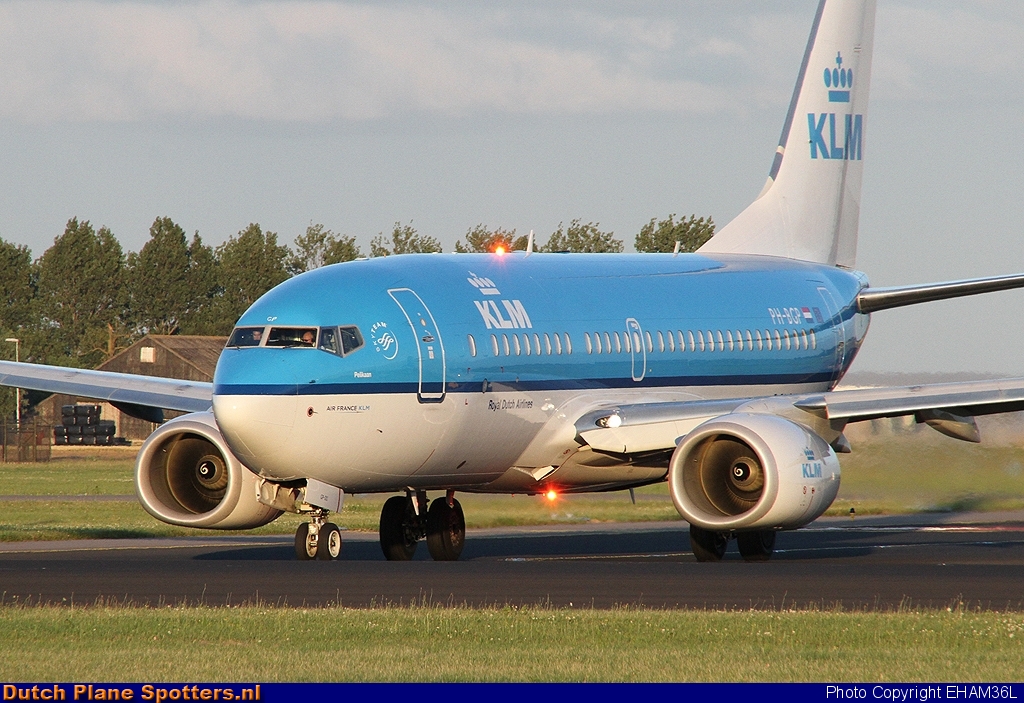 PH-BGP Boeing 737-700 KLM Royal Dutch Airlines by EHAM36L