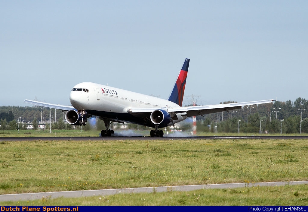 N171DN Boeing 757-300 Delta Airlines by EHAM36L