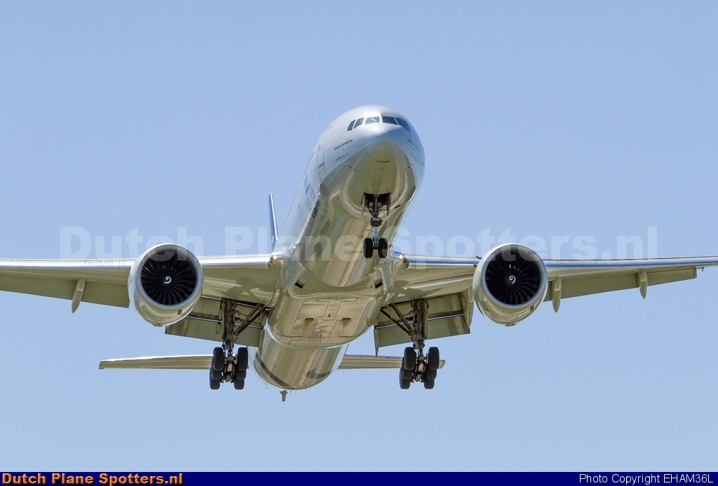 PH-BVD Boeing 777-300 KLM Royal Dutch Airlines by EHAM36L