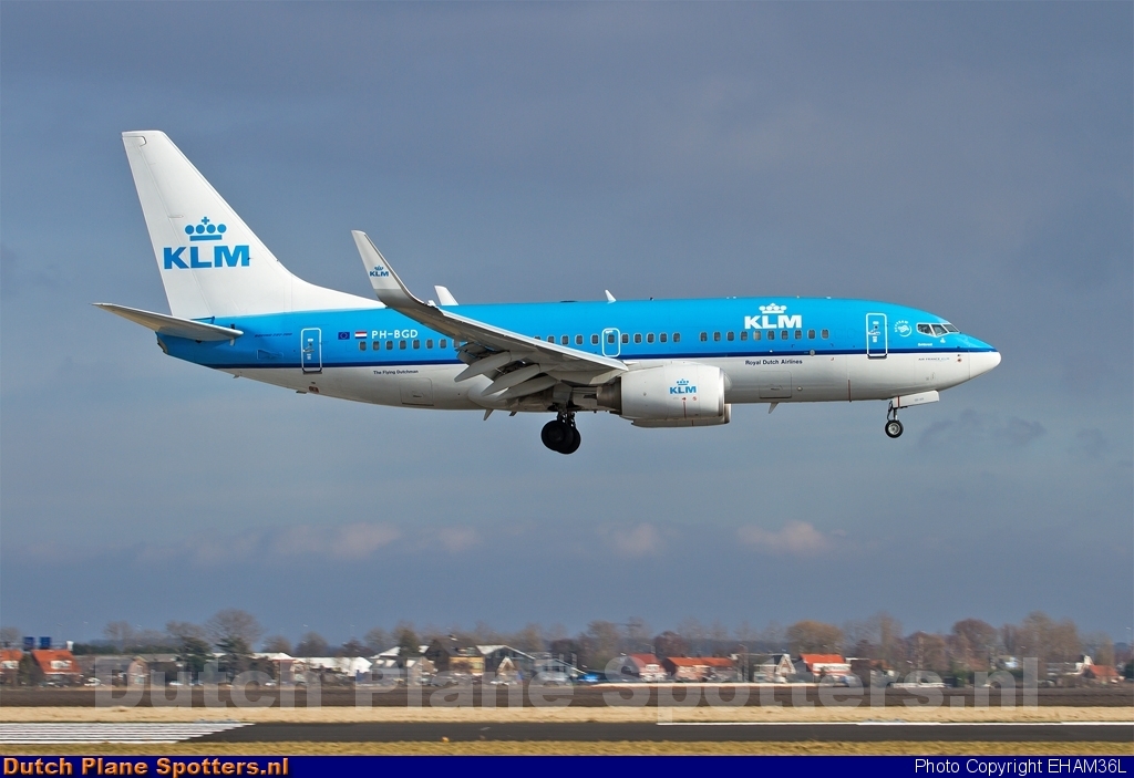 PH-BGD Boeing 737-700 KLM Royal Dutch Airlines by EHAM36L