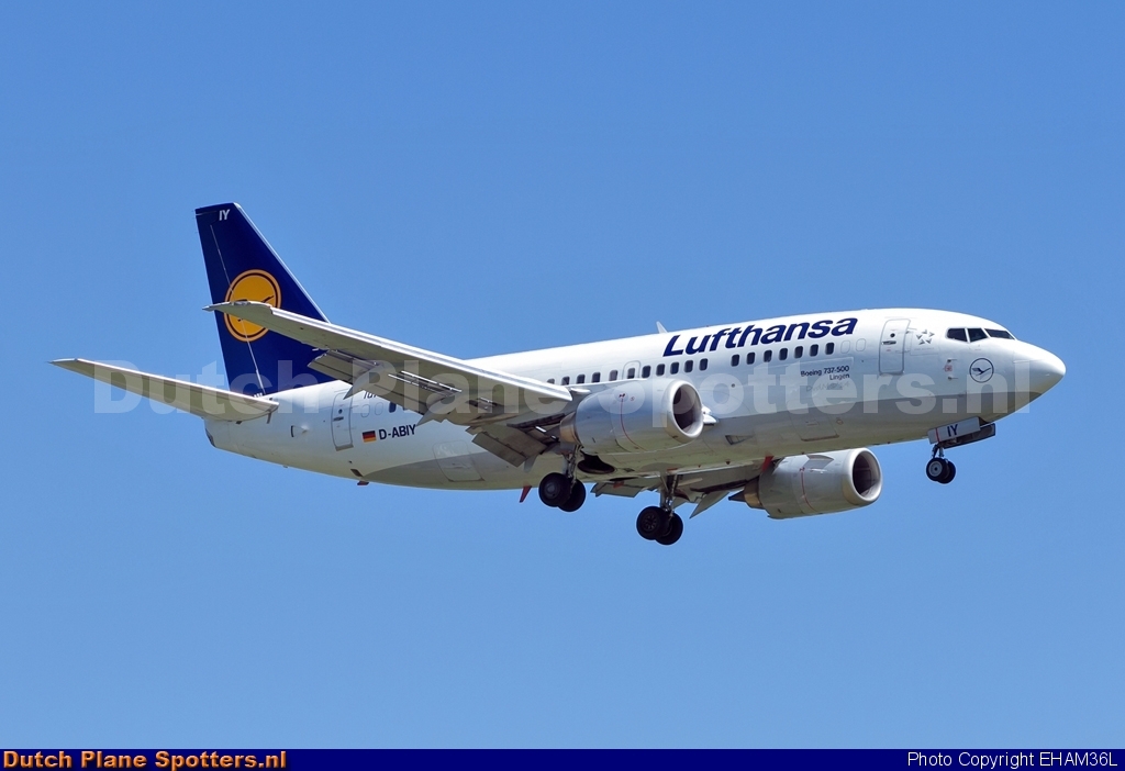 D-ABIY Boeing 737-500 Lufthansa by EHAM36L