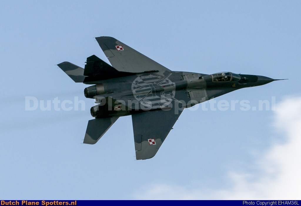 67 Mikoyan-Gurevich MiG-29 MIL - Polish Air Force by EHAM36L