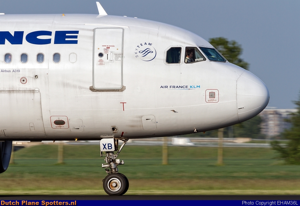 F-GRXB Airbus A319 Air France by EHAM36L