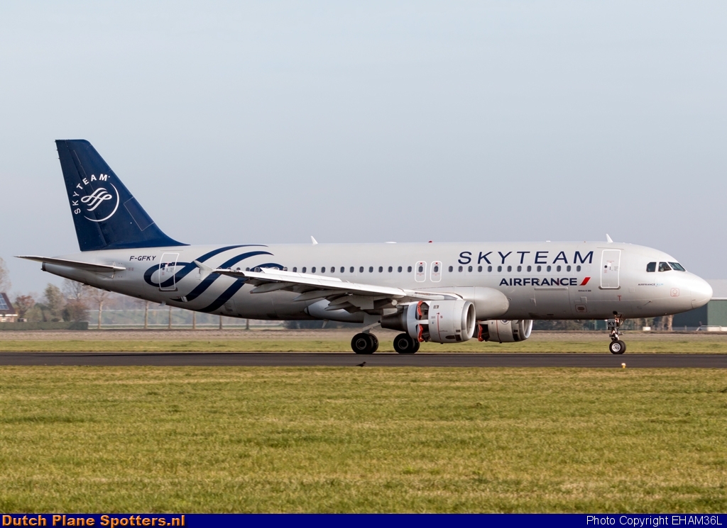 F-GFKY Airbus A320 Air France by EHAM36L
