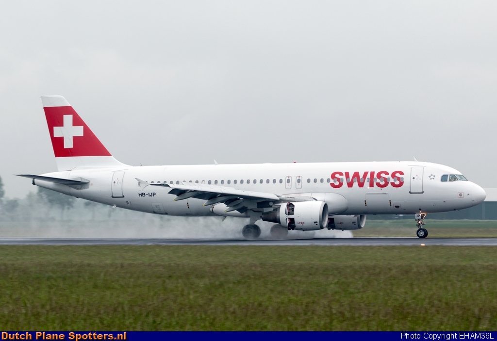 HB-IJP Airbus A320 Swiss International Air Lines by EHAM36L