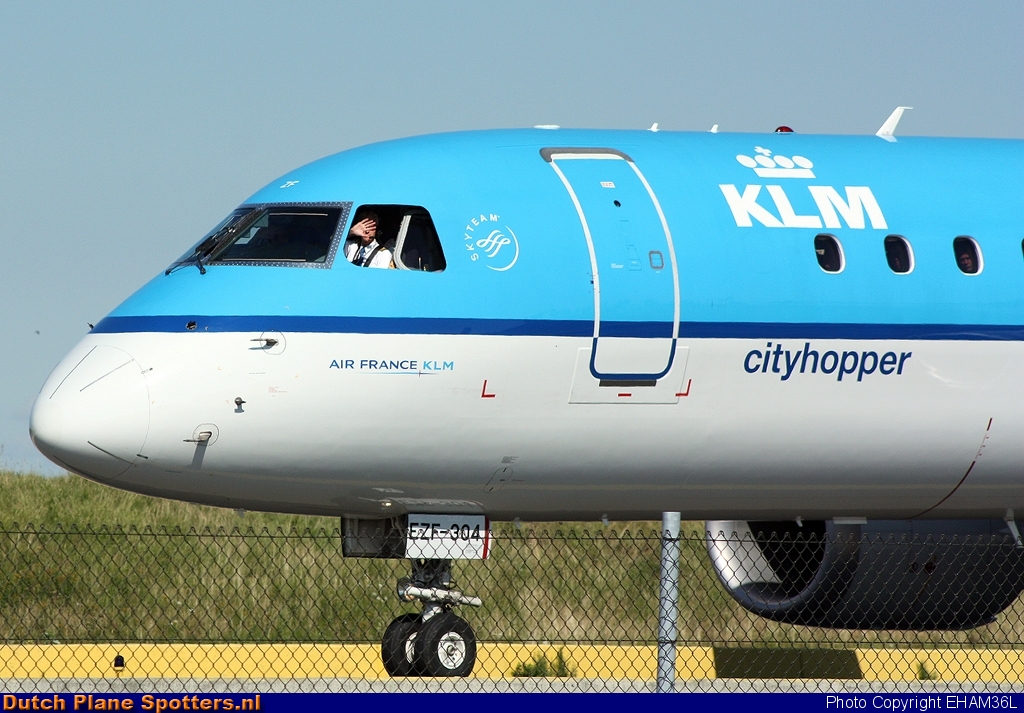 PH-EZF Embraer 190 KLM Cityhopper by EHAM36L