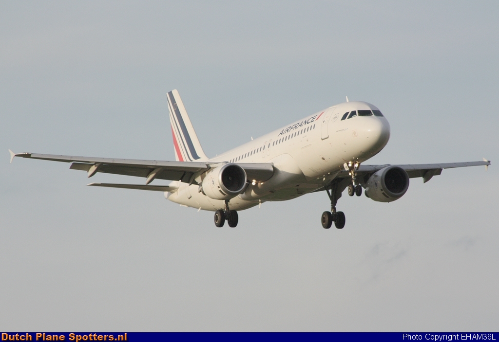 F-GJVW Airbus A320 Air France by EHAM36L