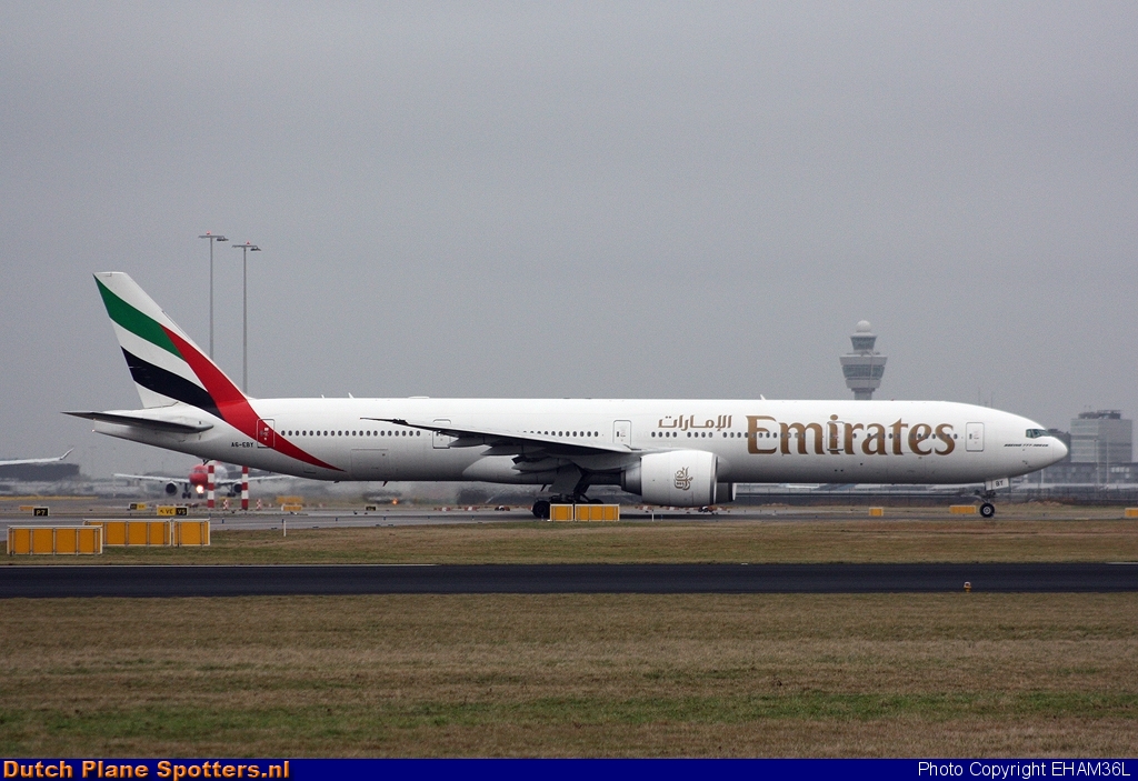 A6-EBY Boeing 777-300 Emirates by EHAM36L