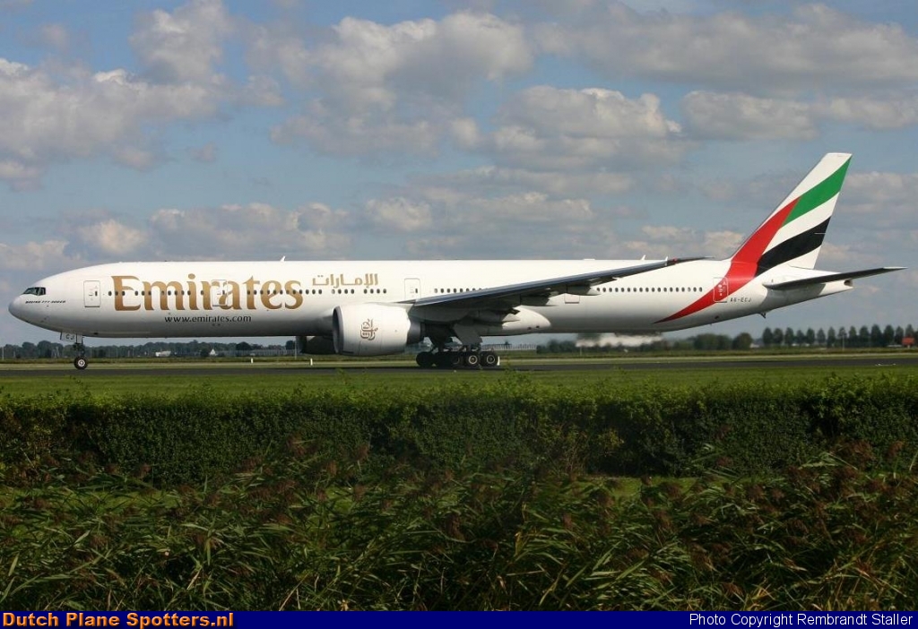 A6-ECJ Boeing 777-300 Emirates by Rembrandt Staller