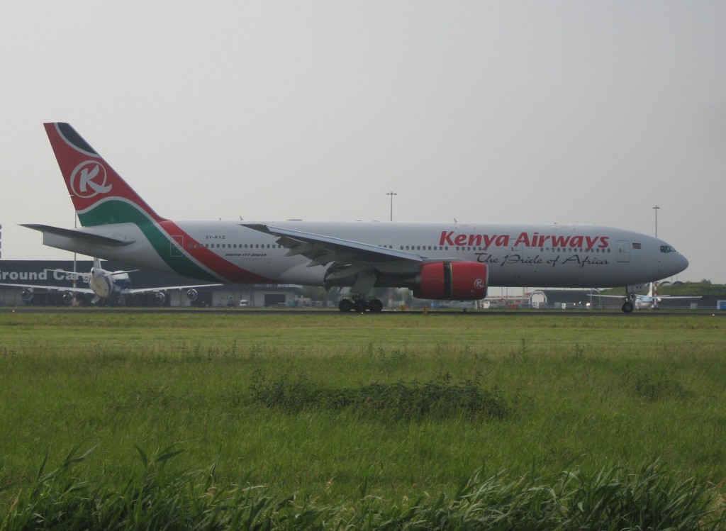 5Y-KYZ Boeing 777-200 Kenya Airways by Jeroen