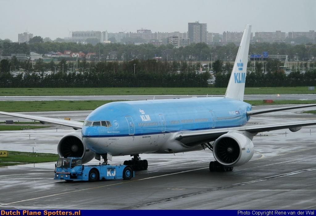 PH-BQK Boeing 777-200 KLM Royal Dutch Airlines by Rene van der Wal