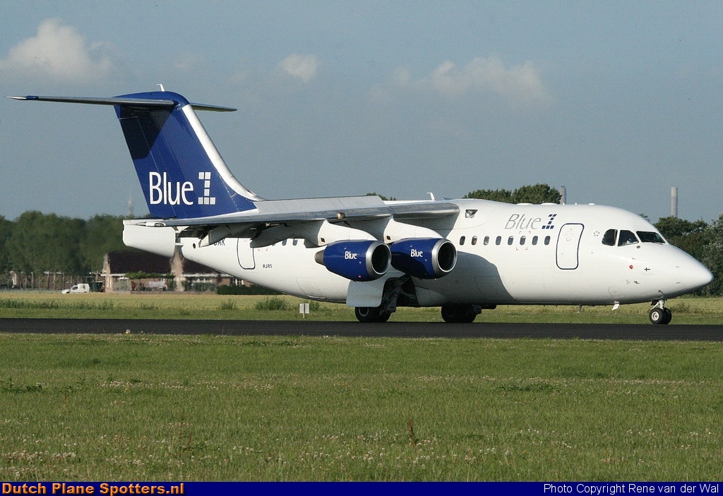 OH-SAK BAe 146 Blue1 by Rene van der Wal