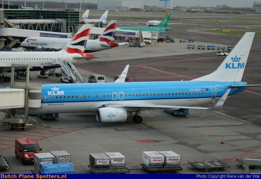 PH-BXF Boeing 737-800 KLM Royal Dutch Airlines by Rene van der Wal