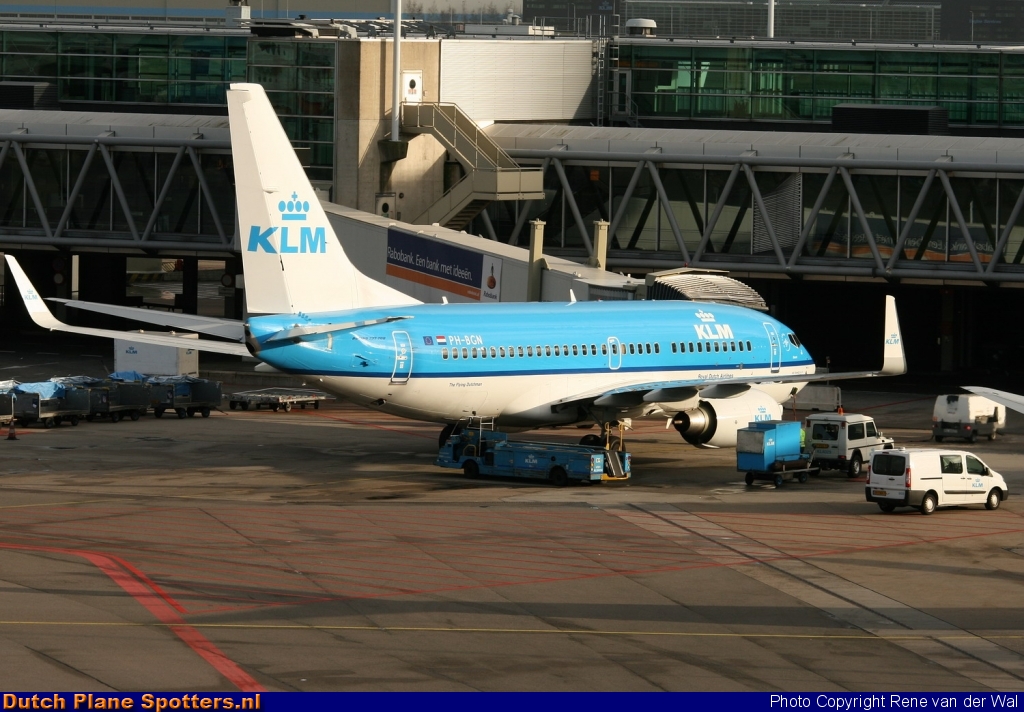 PH-BGN Boeing 737-700 KLM Royal Dutch Airlines by Rene van der Wal