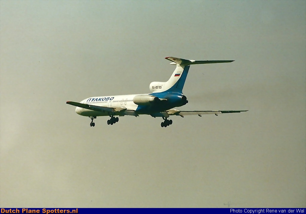 RA-85785 Tupolev Tu-154 Pulkovo Airlines by Rene van der Wal