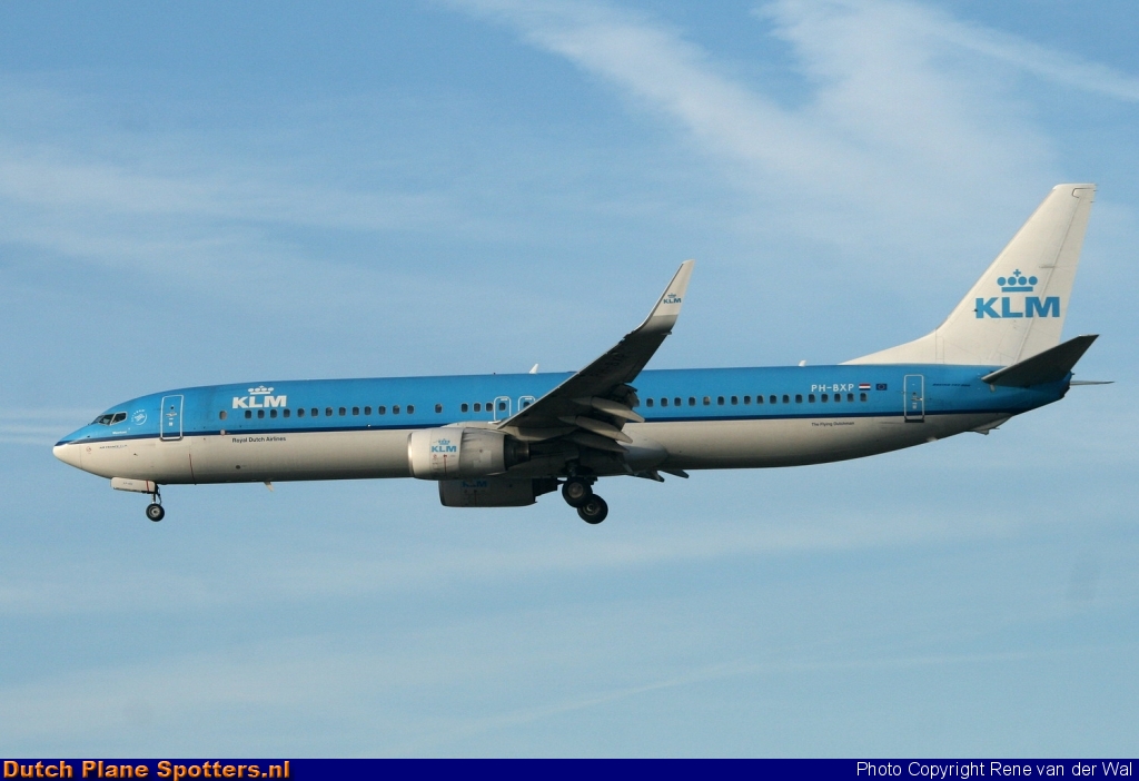 PH-BXP Boeing 737-900 KLM Royal Dutch Airlines by Rene van der Wal