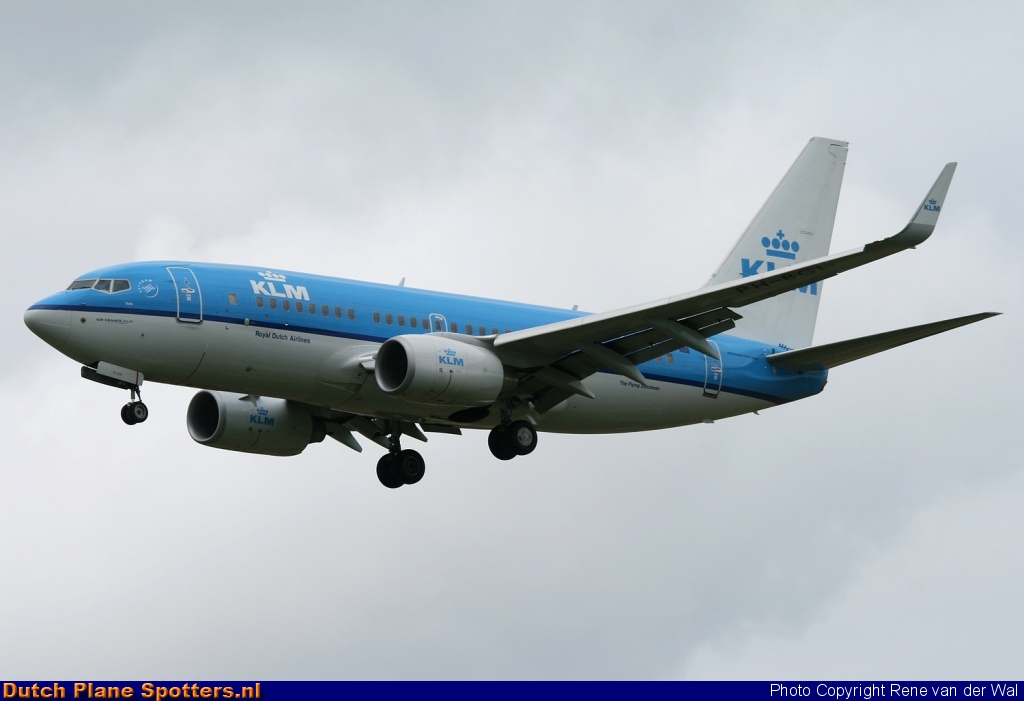 PH-BGI Boeing 737-700 KLM Royal Dutch Airlines by Rene van der Wal