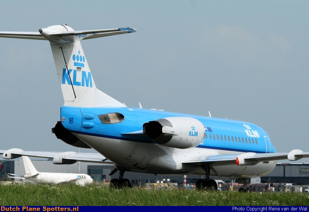 PH-KZM Fokker 70 KLM Cityhopper by Rene van der Wal