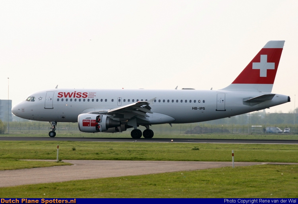 HB-IPS Airbus A319 Swiss International Air Lines by Rene van der Wal