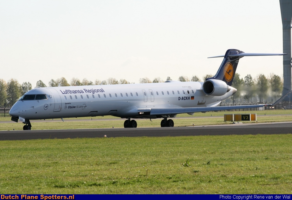 D-ACKH Bombardier Canadair CRJ900 CityLine (Lufthansa Regional) by Rene van der Wal