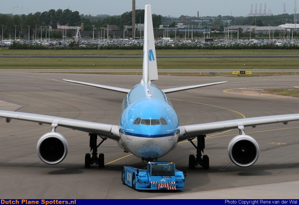 PH-AOD Airbus A330-200 KLM Royal Dutch Airlines by Rene van der Wal