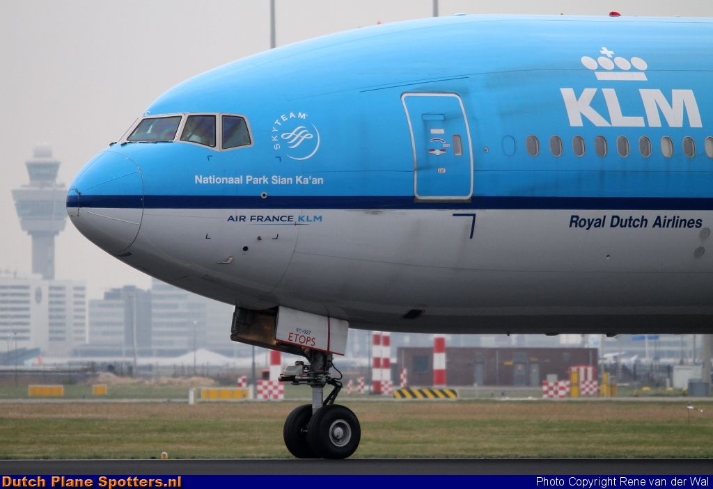 PH-BVC Boeing 777-300 KLM Royal Dutch Airlines by Rene van der Wal