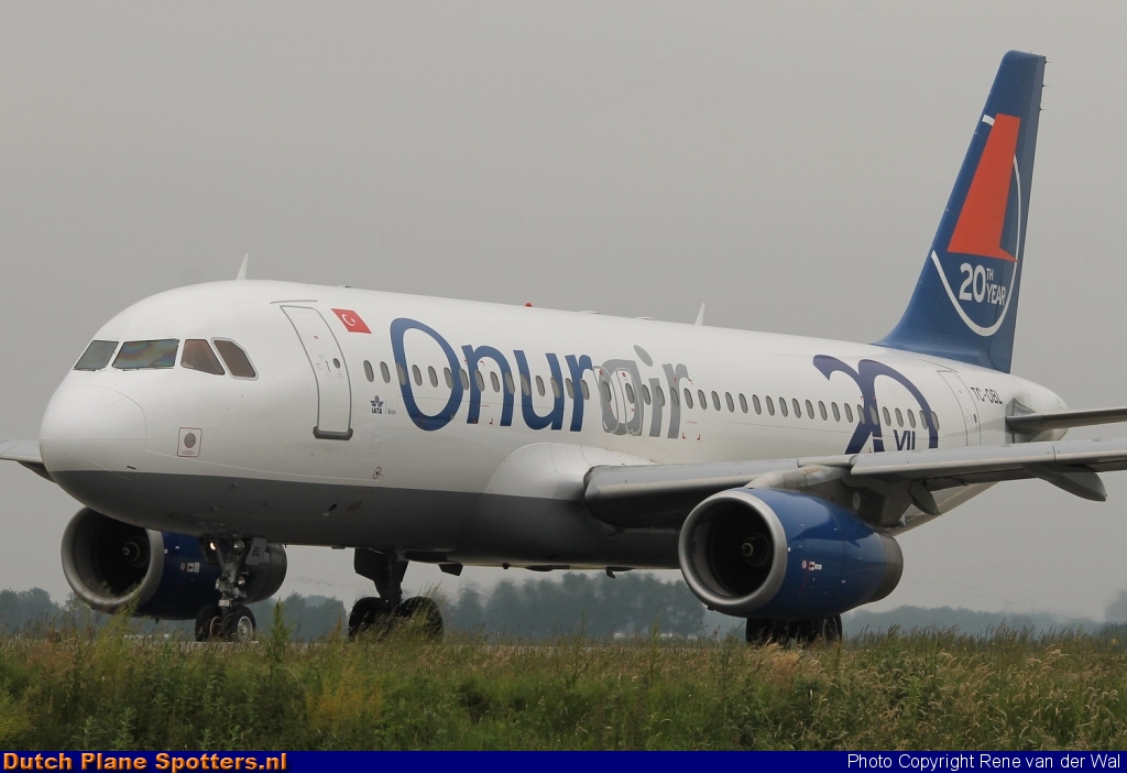 TC-OBL Airbus A320 Onur Air by Rene van der Wal