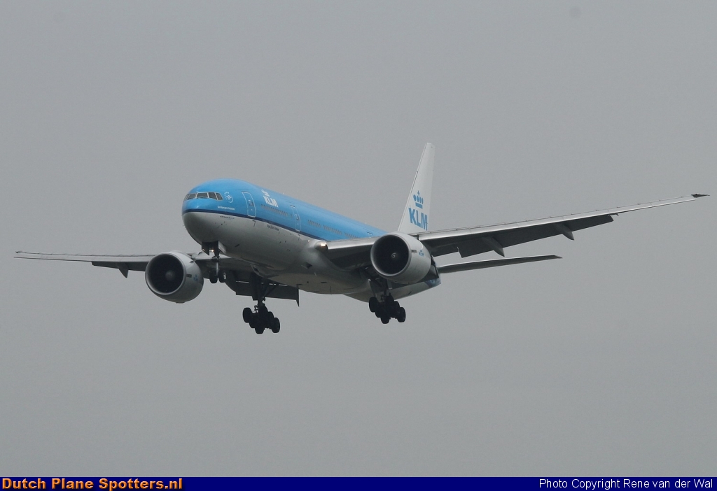 PH-BQG Boeing 777-200 KLM Royal Dutch Airlines by Rene van der Wal