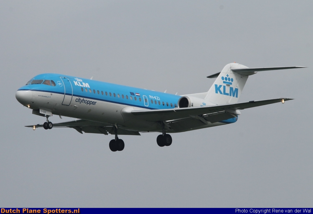 PH-KZI Fokker 70 KLM Cityhopper by Rene van der Wal
