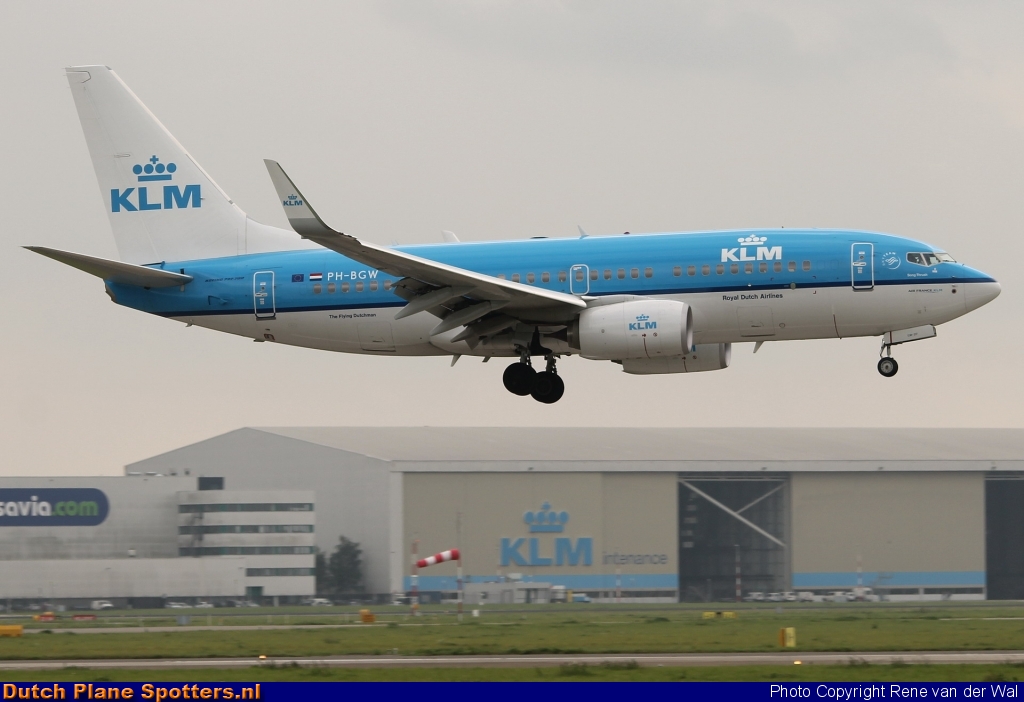 PH-BGW Boeing 737-700 KLM Royal Dutch Airlines by Rene van der Wal