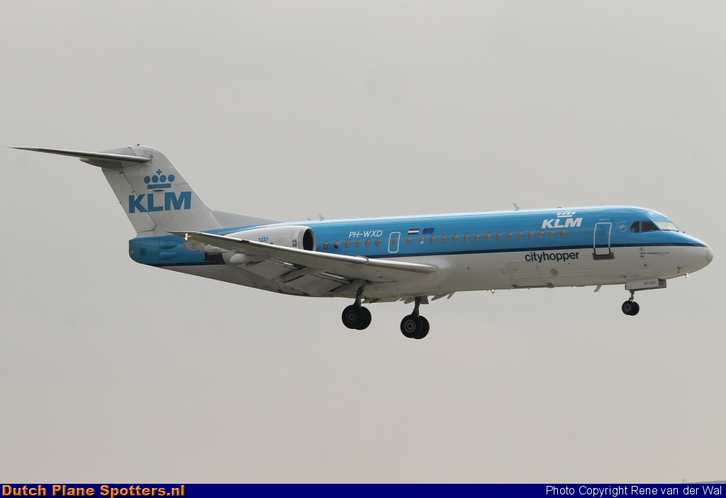 PH-WXD Fokker 70 KLM Cityhopper by Rene van der Wal