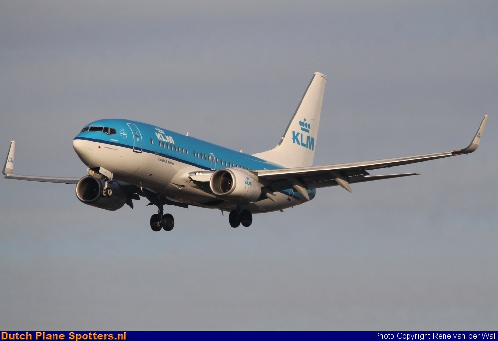 PH-BGM Boeing 737-700 KLM Royal Dutch Airlines by Rene van der Wal