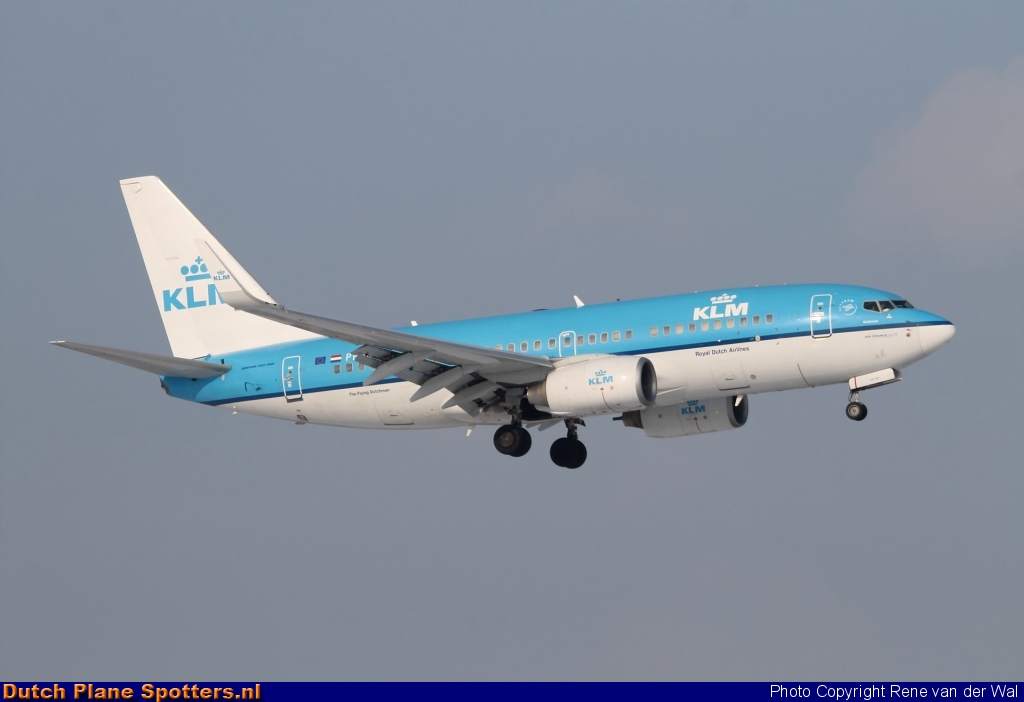 PH-BGD Boeing 737-700 KLM Royal Dutch Airlines by Rene van der Wal