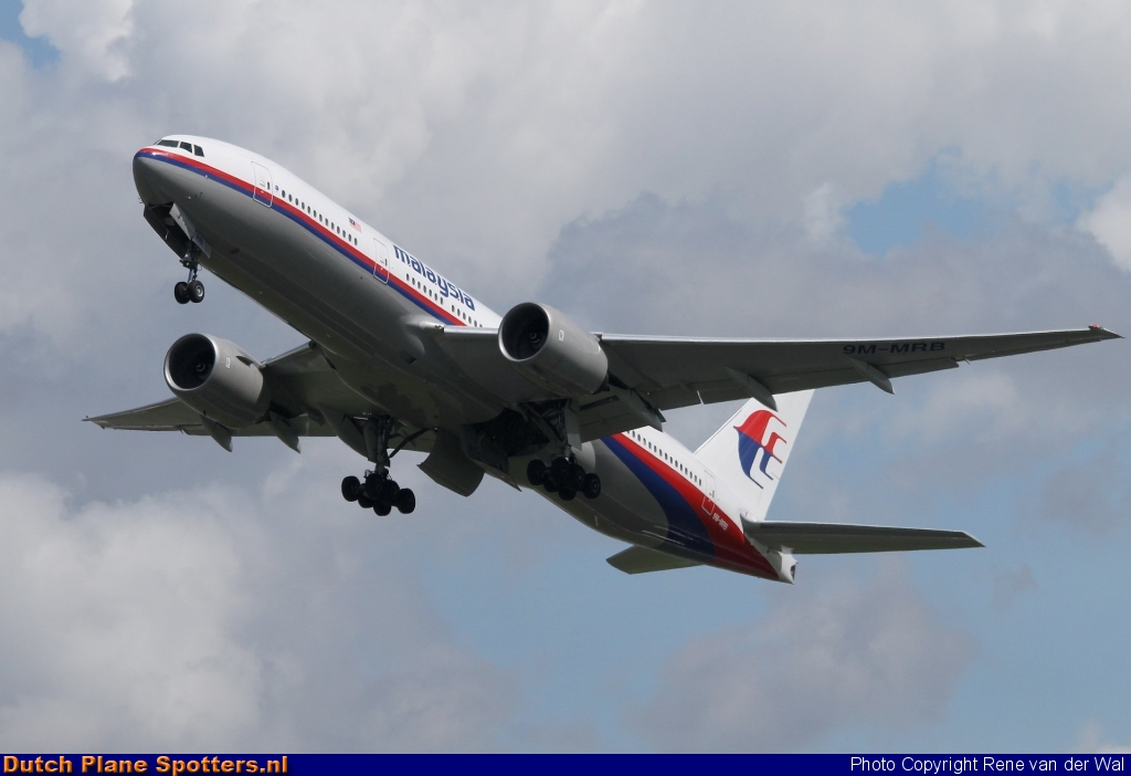 9M-MRB Boeing 777-200 Malaysia Airlines by Rene van der Wal