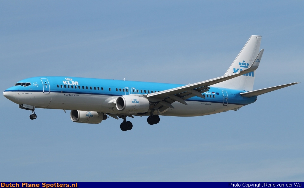 PH-BXD Boeing 737-800 KLM Royal Dutch Airlines by Rene van der Wal