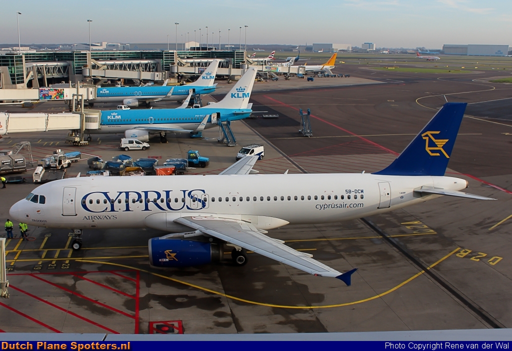5B-DCM Airbus A320 Cyprus Airways by Rene van der Wal