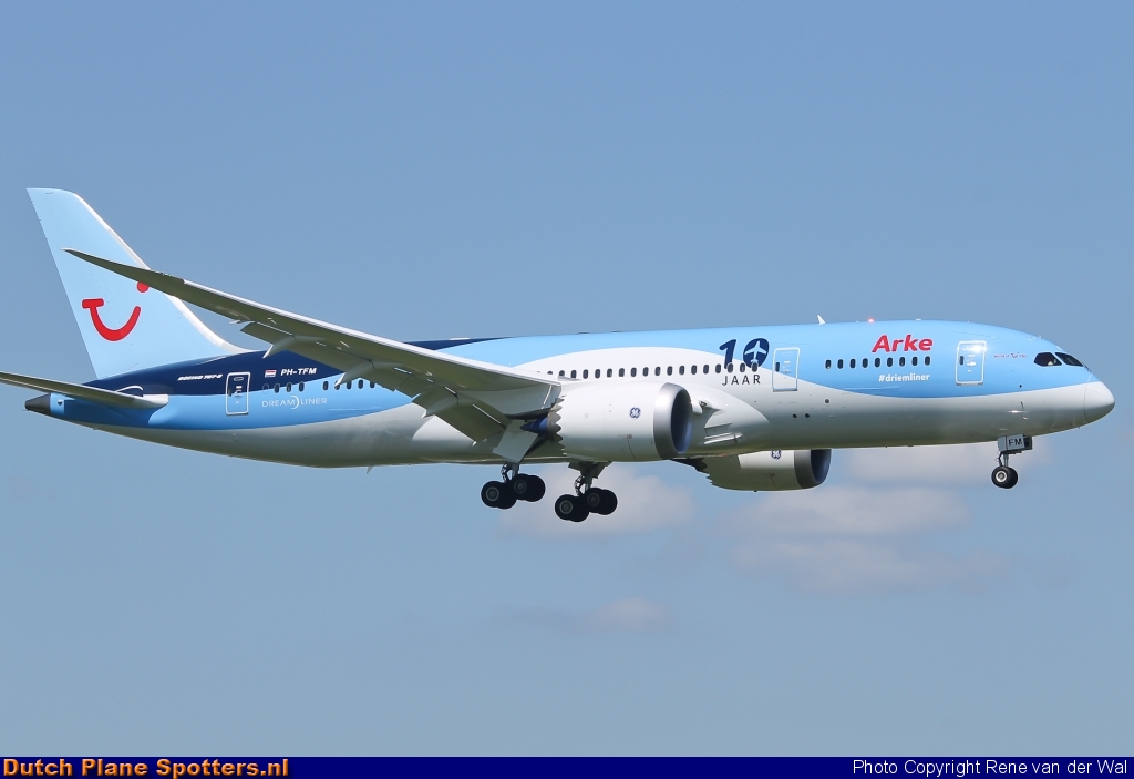 PH-TFM Boeing 787-8 Dreamliner ArkeFly by Rene van der Wal